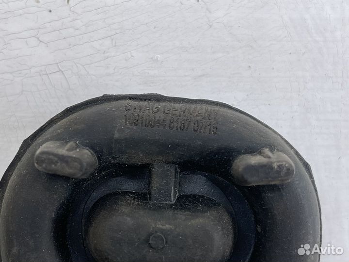 Кронштейн глушителя для Mercedes W124