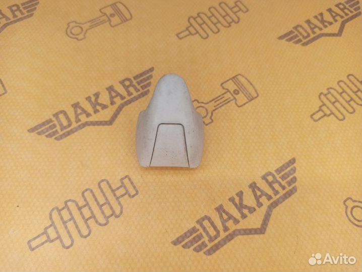 Крючок салона Ford Focus CB8 pnda 2012