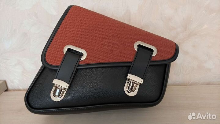 Кофр на маятник мотоцикла