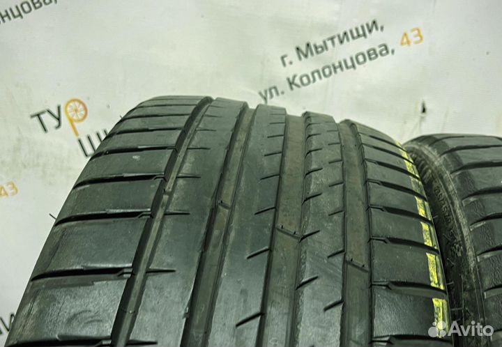 Michelin Pilot Sport 4 235/35 R19 94Y
