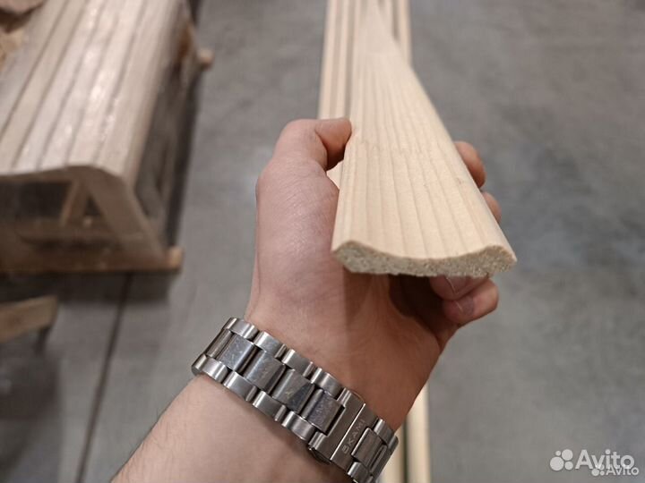 Плинтус уголок деревянный из сосны большой выбор