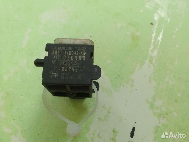 Датчик airbag Mazda Mazda 3 BK хетчбэк Z6 VE 1.6L