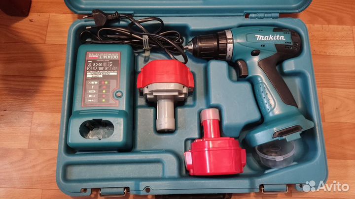 Забронировано Шуруповерт makita 6281d на запчасти