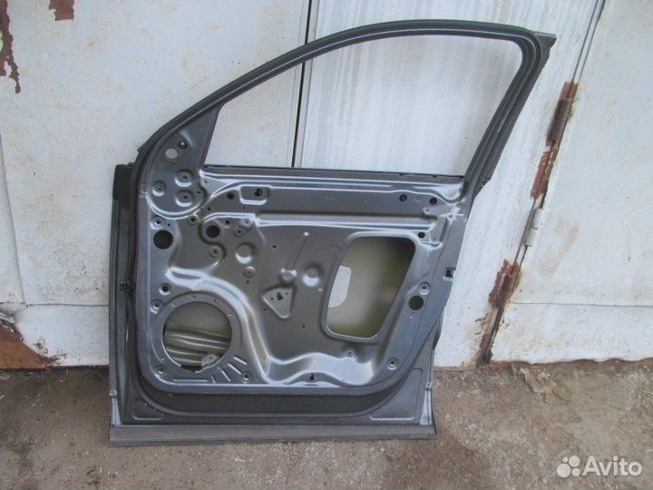 Дверь передняя правая Audi Q3 2012
