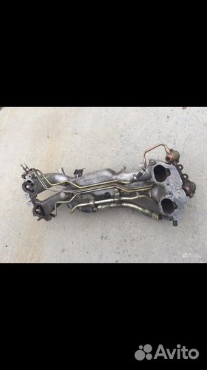 Клапанная крышка и впускной коллектор subaru