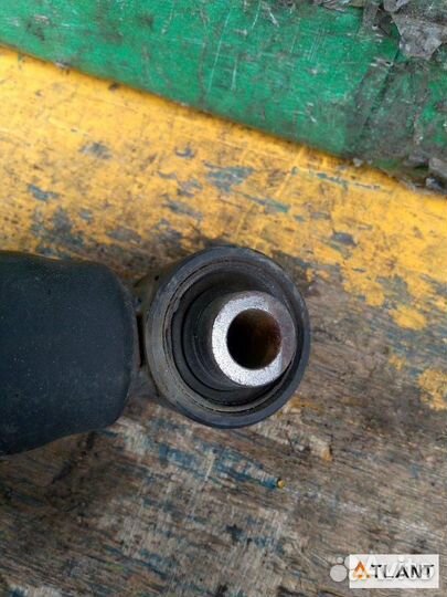 Стойка задняя правая lexus IS250