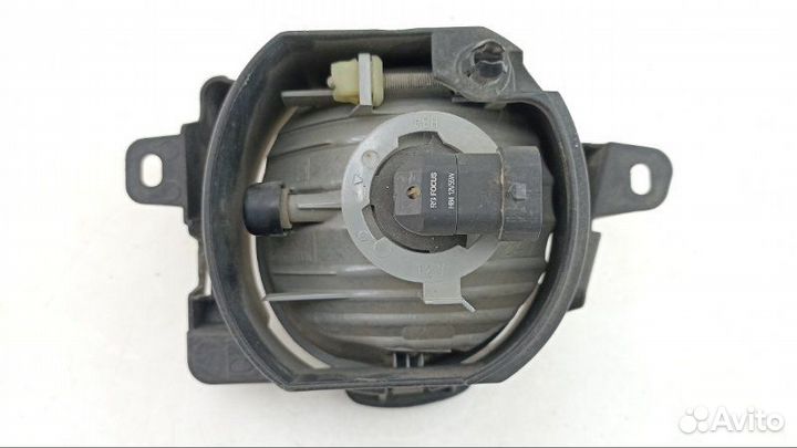 Туманка левая Toyota Noah AZR65