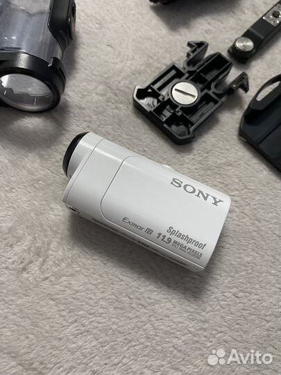 Экшн кам sony hdr-az1 с пультом ду