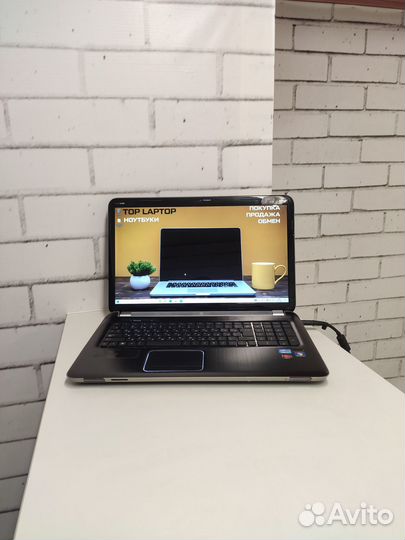 Большой игровой ноутбук HP Pavilion c хорошей виде