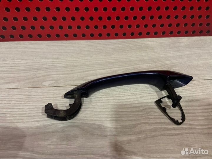 Ручка наружная передняя правая Porsche Macan 95B