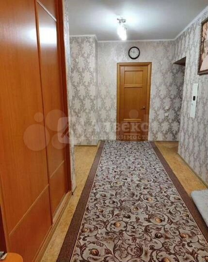 2-к. квартира, 81,8 м², 4/9 эт.