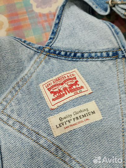 Джинсовый комбинезон levis