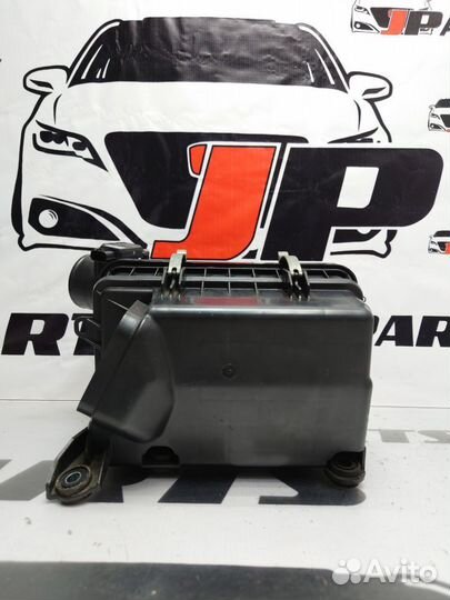 Корпус воздушного фильтра Mitsubishi Outlander II