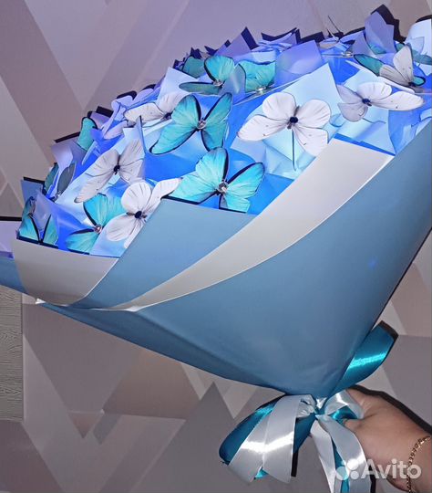 Букет из 45 бабочек