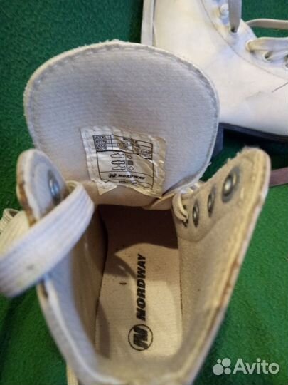 Коньки фигурные, р.30