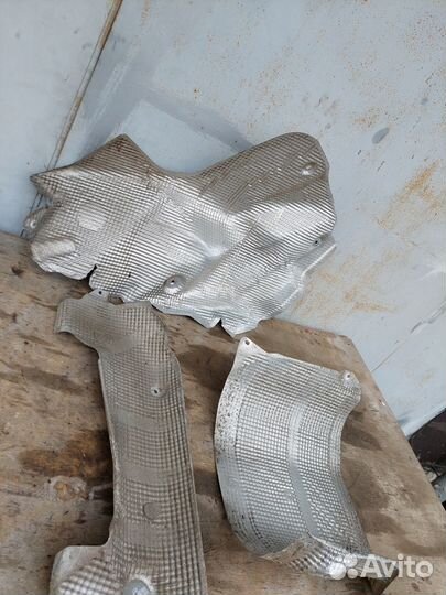 Экран тепловой для Mercedes Benz R170 SLK