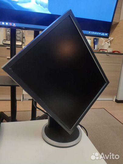 Монитор Samsung