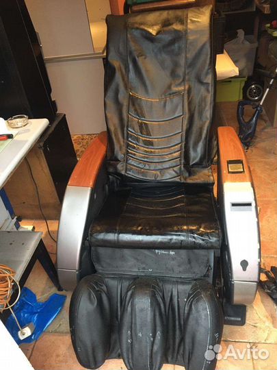 Массажное кресло