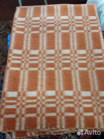 Одеяло шерстяное новое,толстое, мягкое