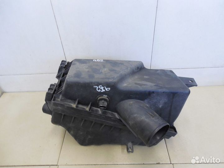 Корпус воздушного фильтра Avensis I 1997-2003