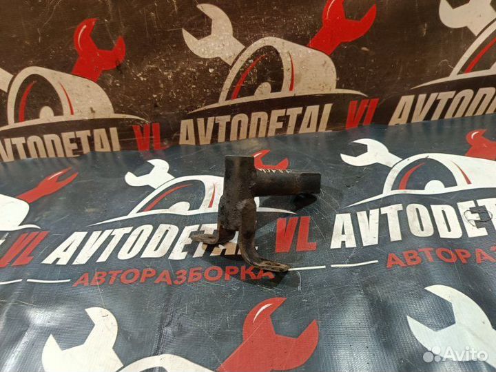 Кронштейн бампера передний левый Kia Sorento BL