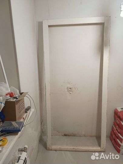 Дверь входная бу Сургутмебель