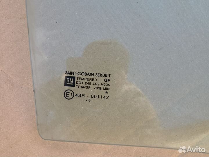 Стекло боковое переднее правое Opel Corsa C 00-06г