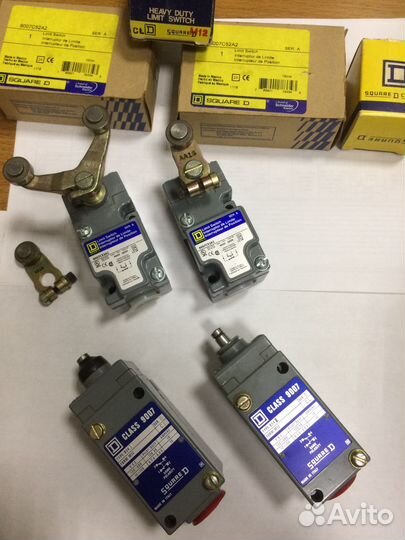 Концевые выключатели Squared class 9007