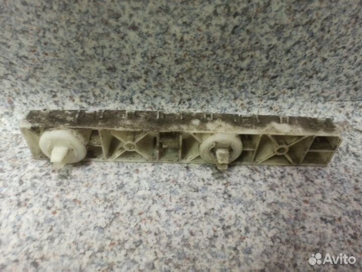 Кронштейн бампера прав. перед. Nissan Teana