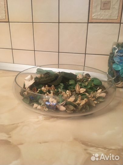 Ваза с декором натуральные шишки и и.д. Аромат