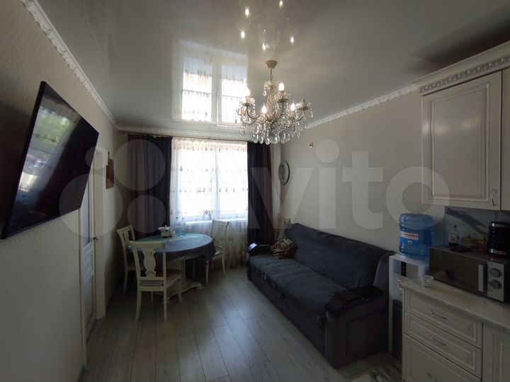 2-к. квартира, 67 м², 1/6 эт.