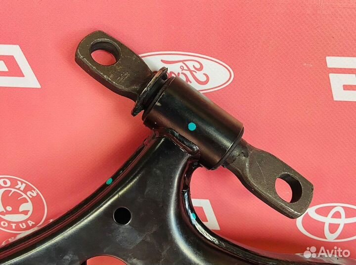 Рычаг передний правый Toyota Camry V40 V50 2006-17