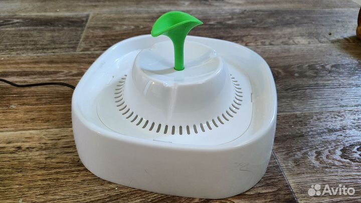 Фонтанчик для кошек