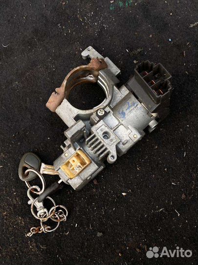 Замок зажигания mazda 626 GE
