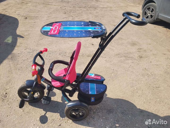 Детский велосипед с ручкой