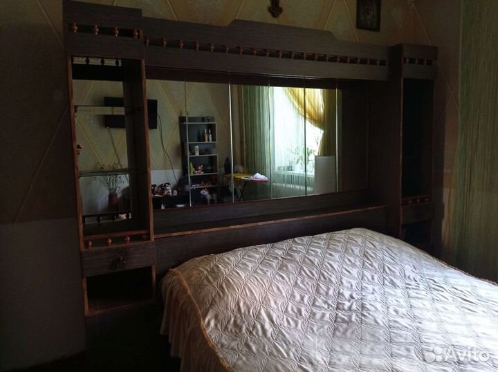 Спальный гарнитур