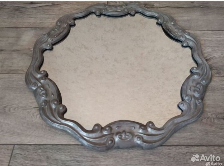 Зеркало старинное в раме