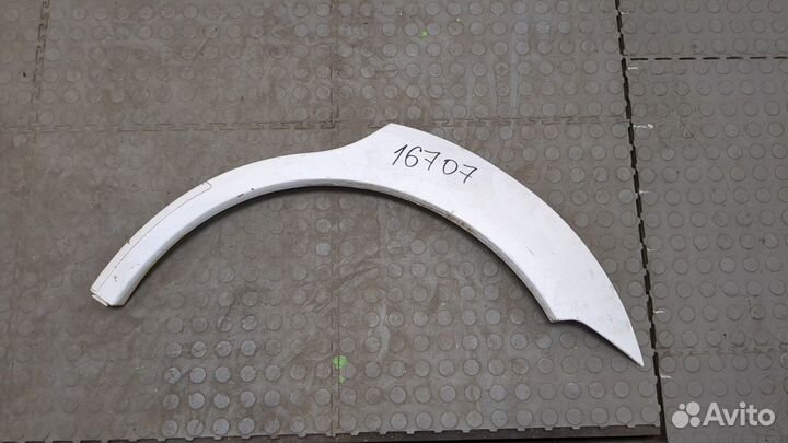 Молдинг крыла Pontiac Vibe 1, 2004