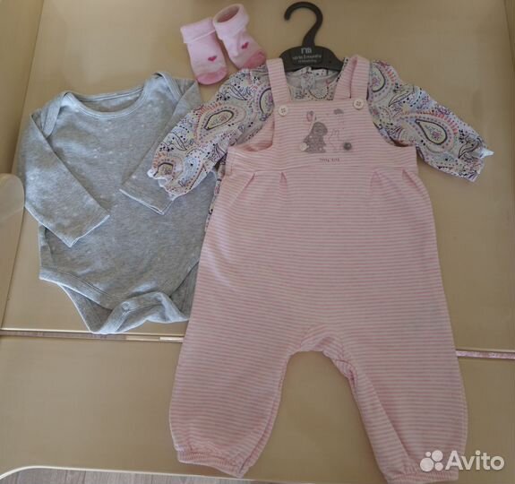 Фирменная одежда для девочки 68