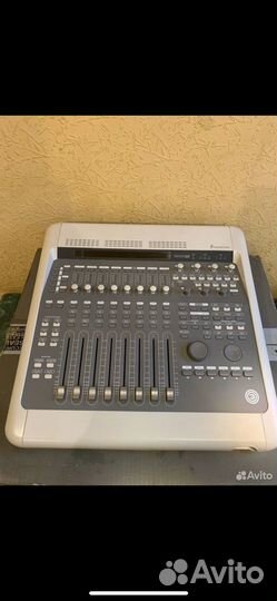 Цифровой микшерный пульт