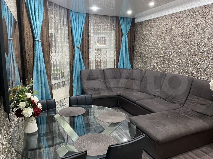 2-к. квартира, 56 м², 1/9 эт.