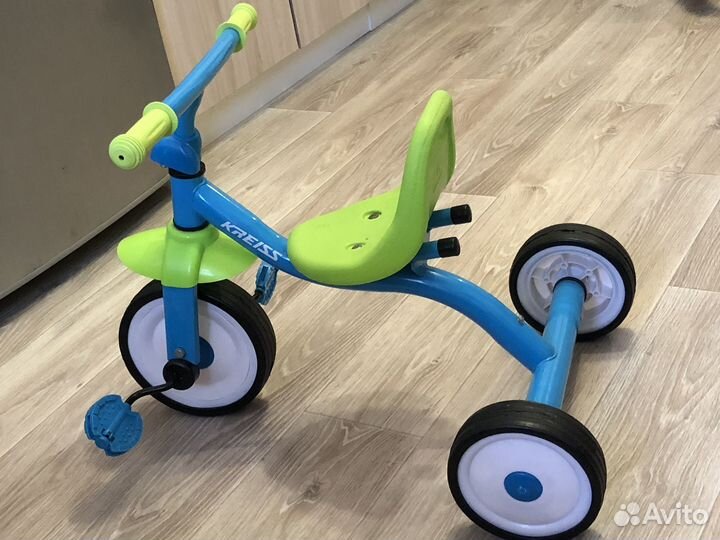 Трехколесный велосипед