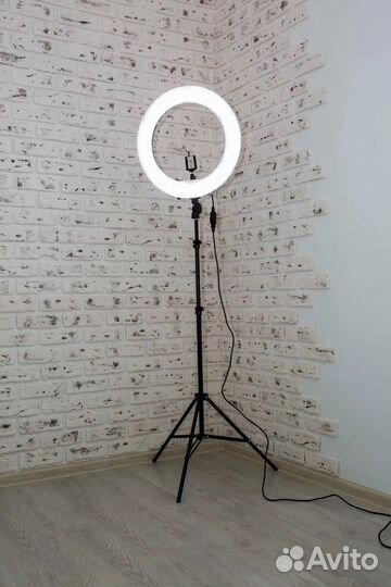 Кольцевая лампа со штативом 36 см