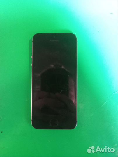 Телефон iPhone 5s