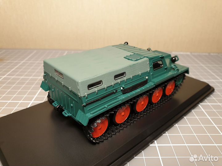 Гусеничный транспортёр-снегоболотоход гт-С с тенто