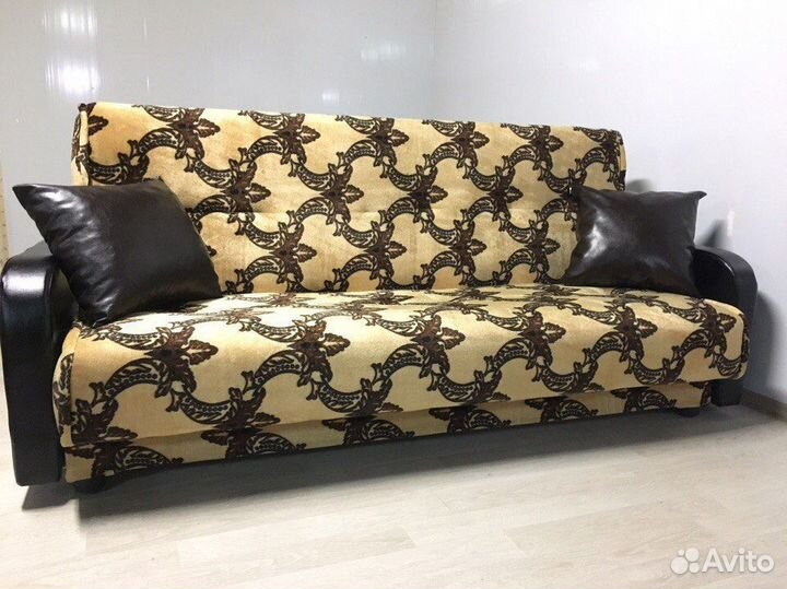 Диван