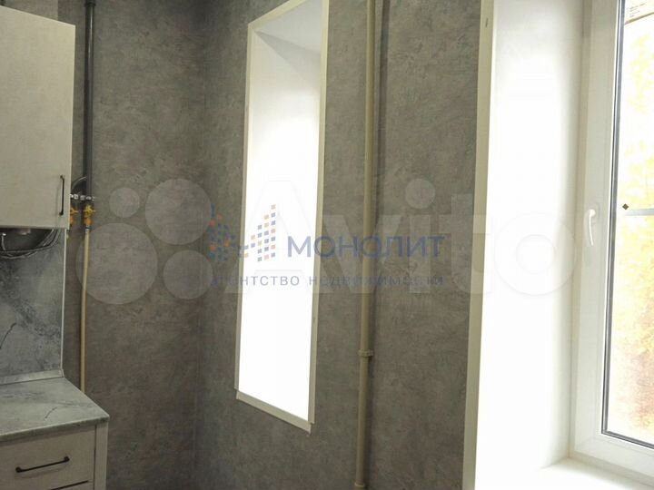 2-к. квартира, 43 м², 1/4 эт.