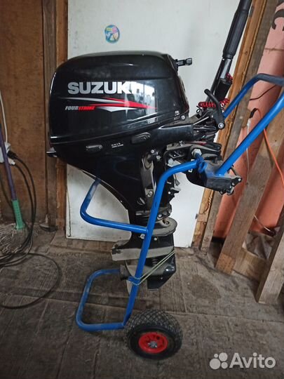 Надувная лодка с мотором