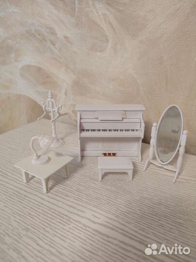 Мебель для маленьких кукол