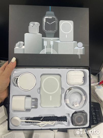 Подарочный набор аксессуаров Apple